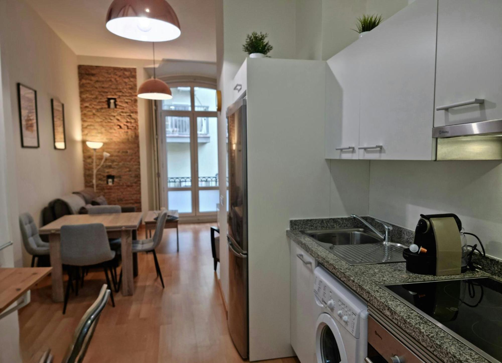 Rosa 2 Bedrooms In City Center マラガ エクステリア 写真